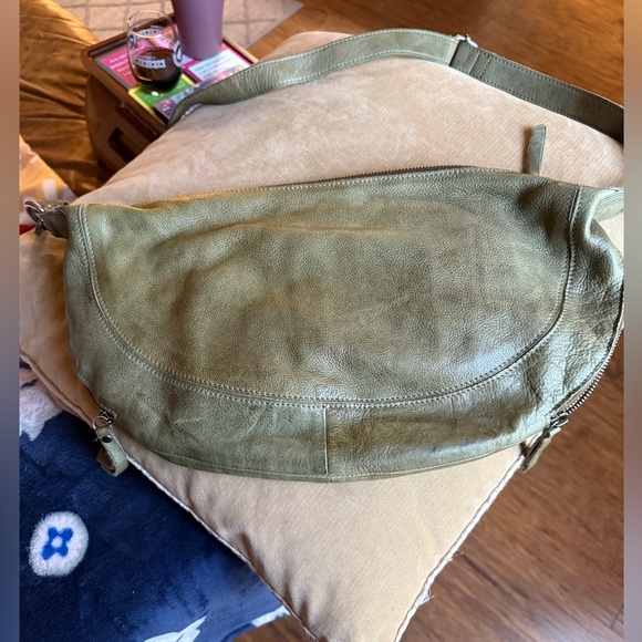 Latico Callie Leather Sling Bag in moss green - Picture 8 of 12